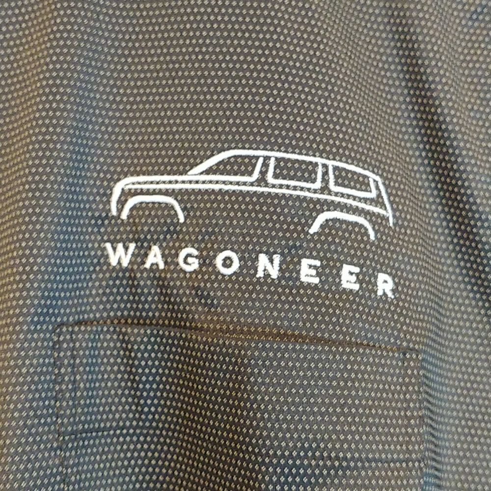 Cutter& Buck. Jeep Wagoneer. Button Down Versatech. Size Small. NWT - Picture 2 of 9